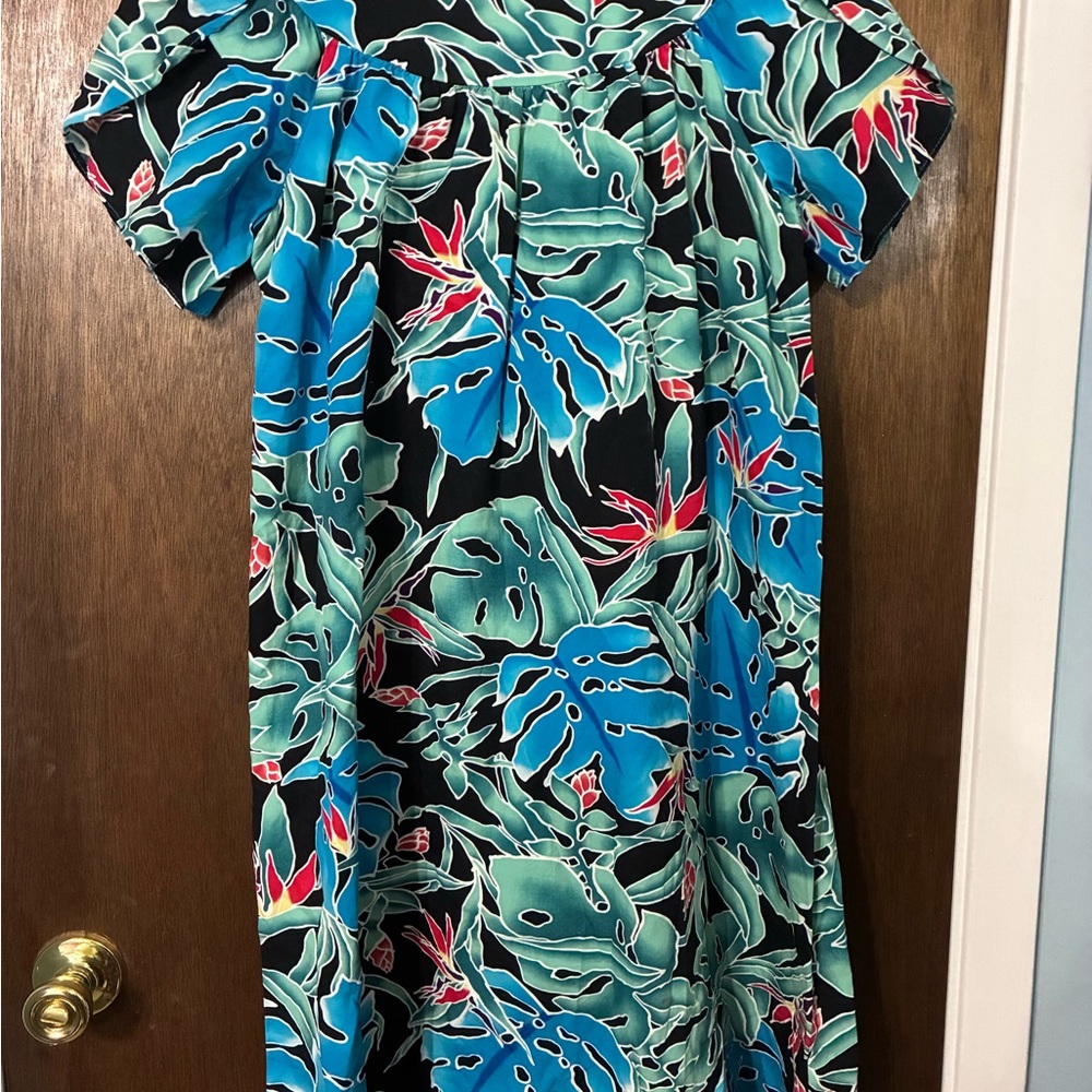 Hilo Hattie Vintage Hawaiian Vacation Muumuu Tropical Floral Women M